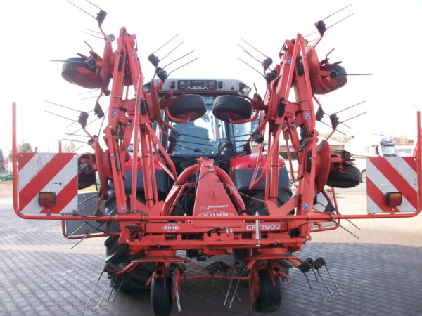 Kuhn GF 7902 Anbaukreiselheuer – Bild 7