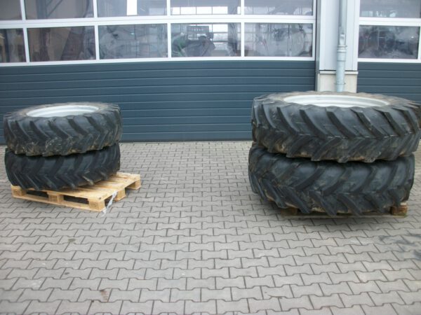 Michelin 13.6 R28 und 16.9 R38 Pflegeräder