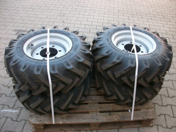 Satz BKT 10.0/75-15.3 AS504 ET+40 Kompletträder p.f. Weidemann
