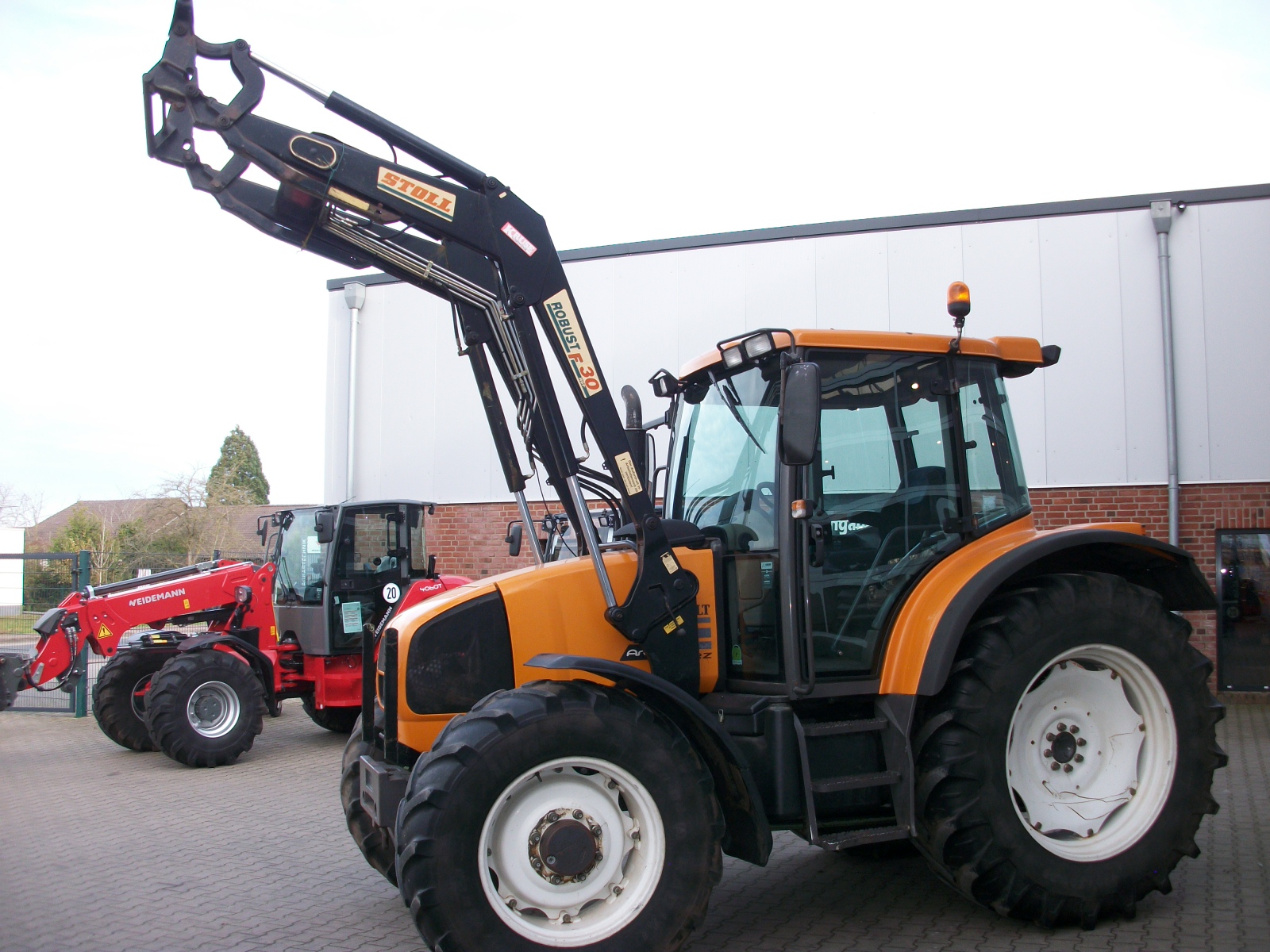 Renault Ares 550 RZ - Stoll Frontlader – Bild 4