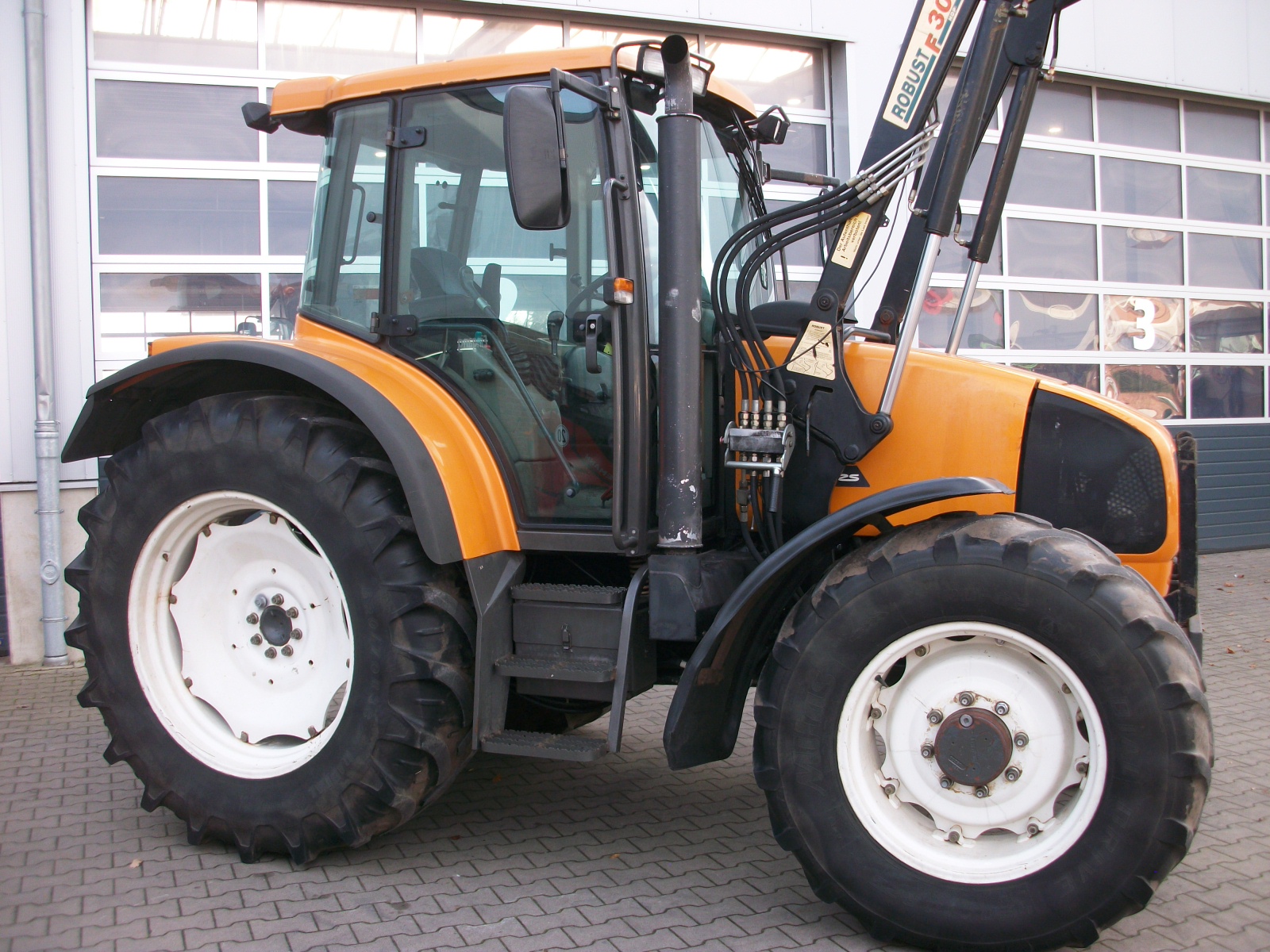 Renault Ares 550 RZ - Stoll Frontlader – Bild 9