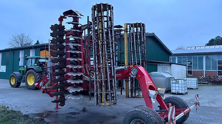 Pöttinger Terradisc 6001 T Scheibenegge Zwischenfruchtstreuer – Bild 3